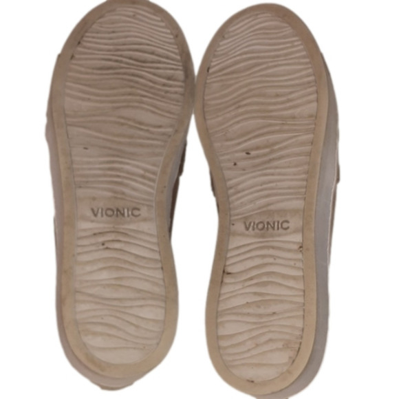 "GOLD" is "IN Style" & VIONIC SHOES have "it"! - Picture 6 of 6